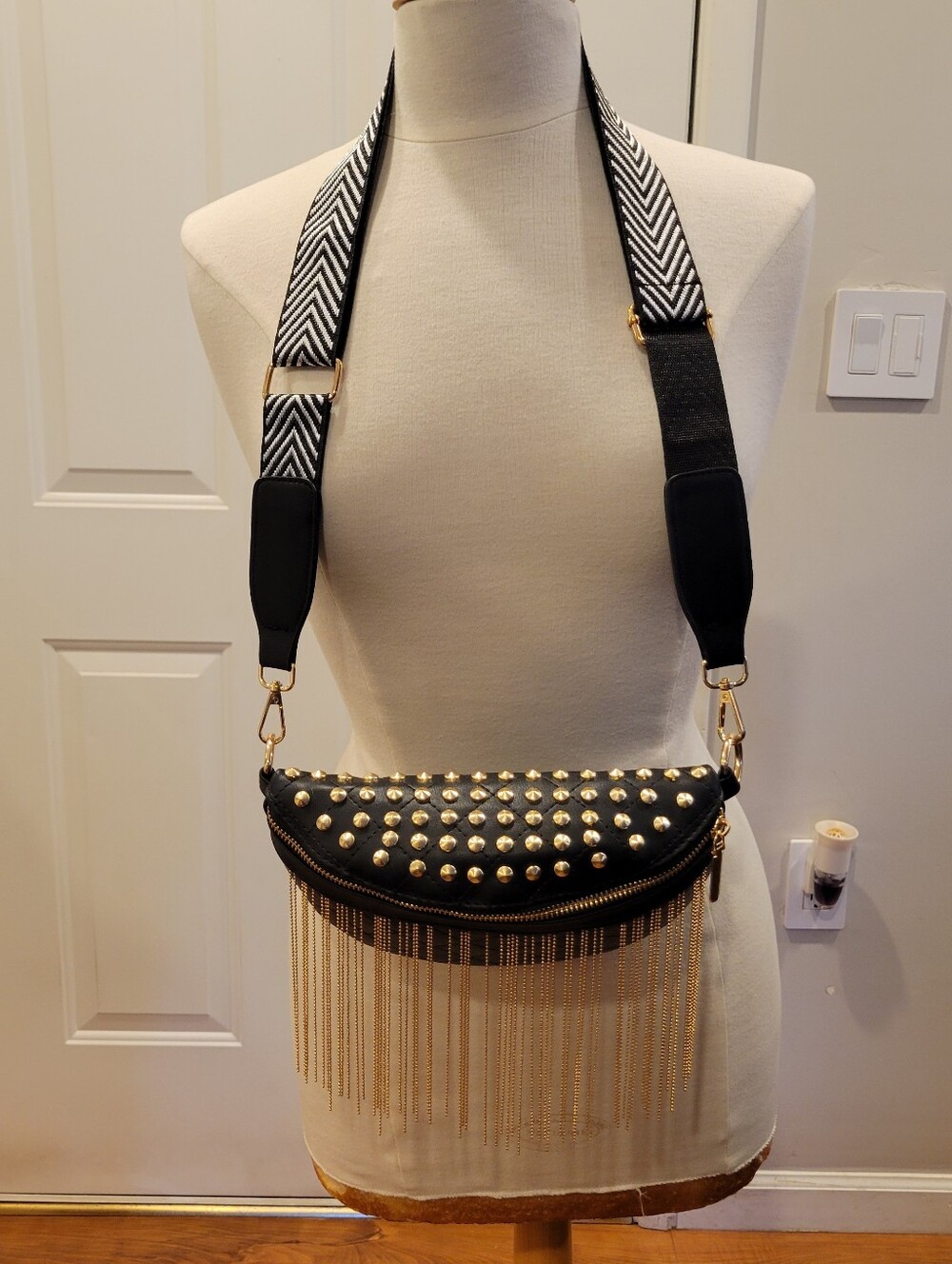 👜NWOT~Black Studded Fringe Crossbody Bag